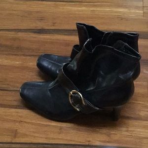 Etienne Aigner Heels